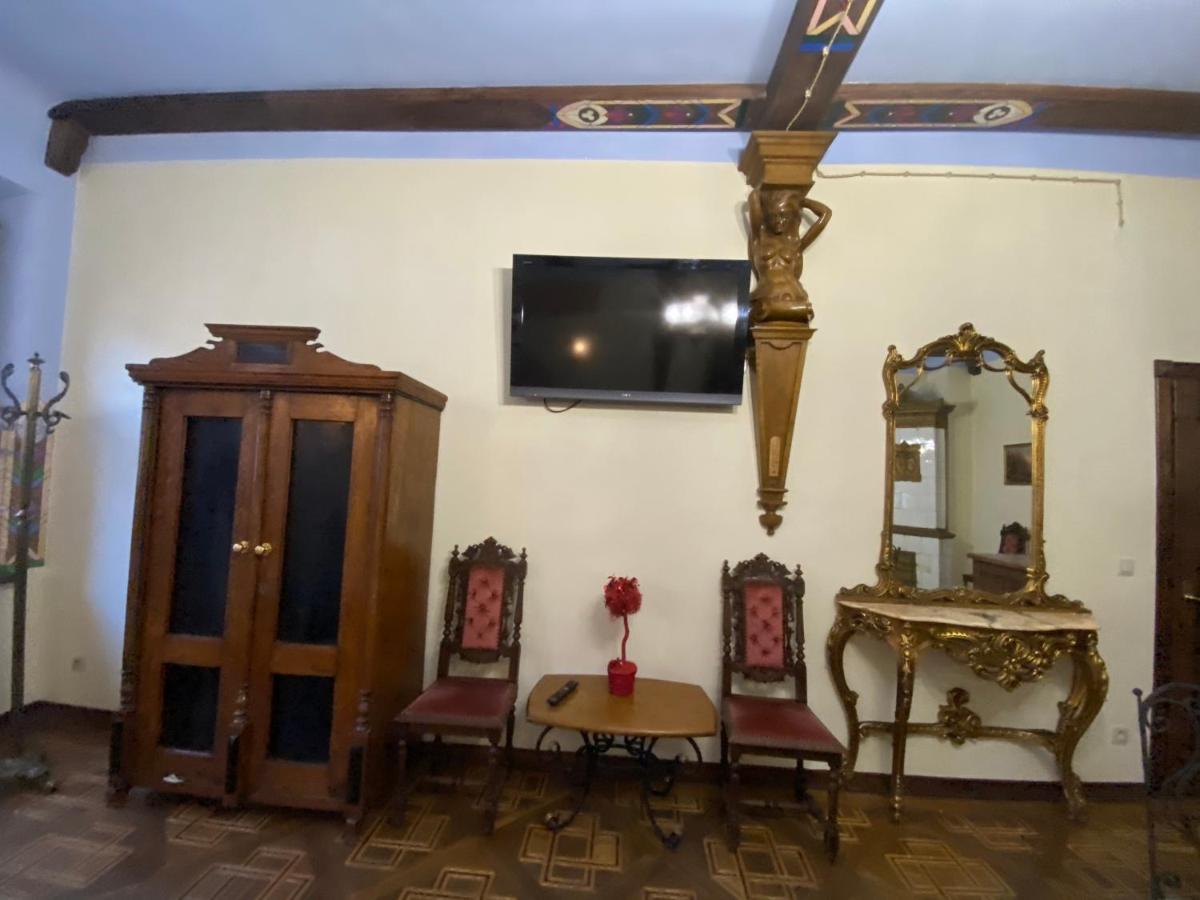 Апартаменти Королівські На Вулиці Лесі Українки 19 Λβιβ Εξωτερικό φωτογραφία